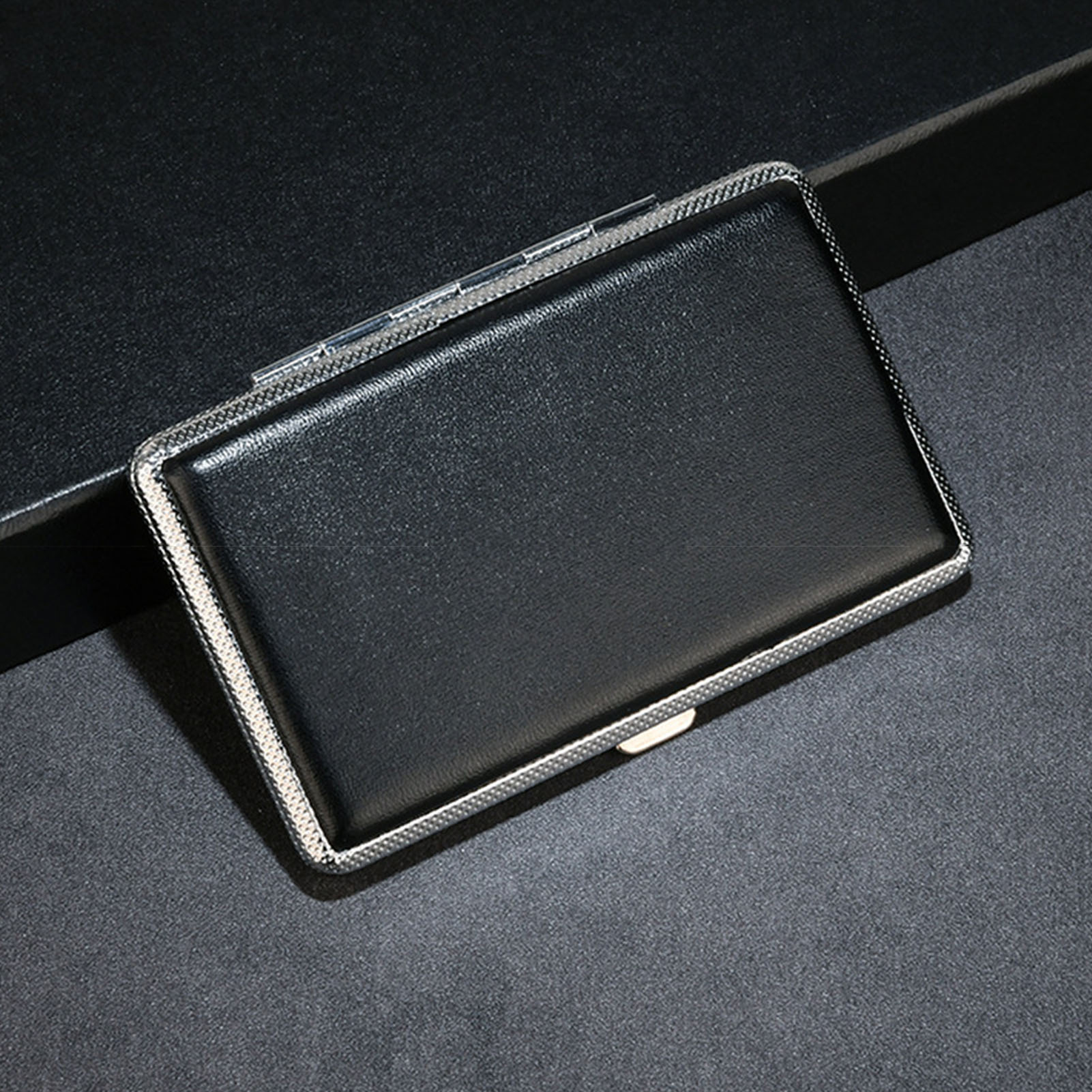 Men Accessories Gadgets - メタルPUレザータバコケース 携帯用 20本収納 タバコホルダー 男女兼用 喫煙アクセサリーボックス