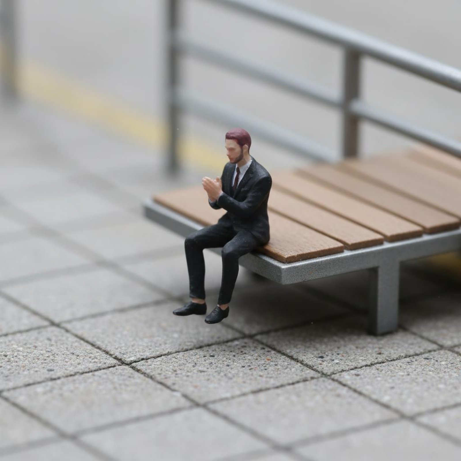1:64スケールの座った男性フィギュア、三次元プリントされた - Men Accessories For Suit のレビューと価格
