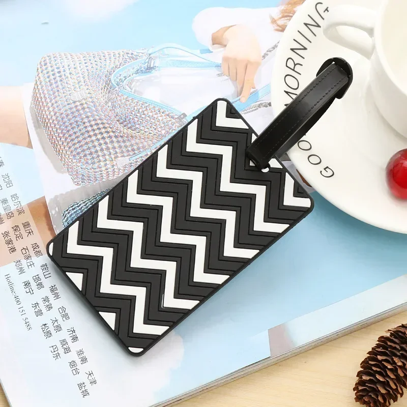 幾何学的な荷物タグ女性男性 PVC 手荷物名札スーツケース住 - Men'S Accessories Holder のレビューと価格